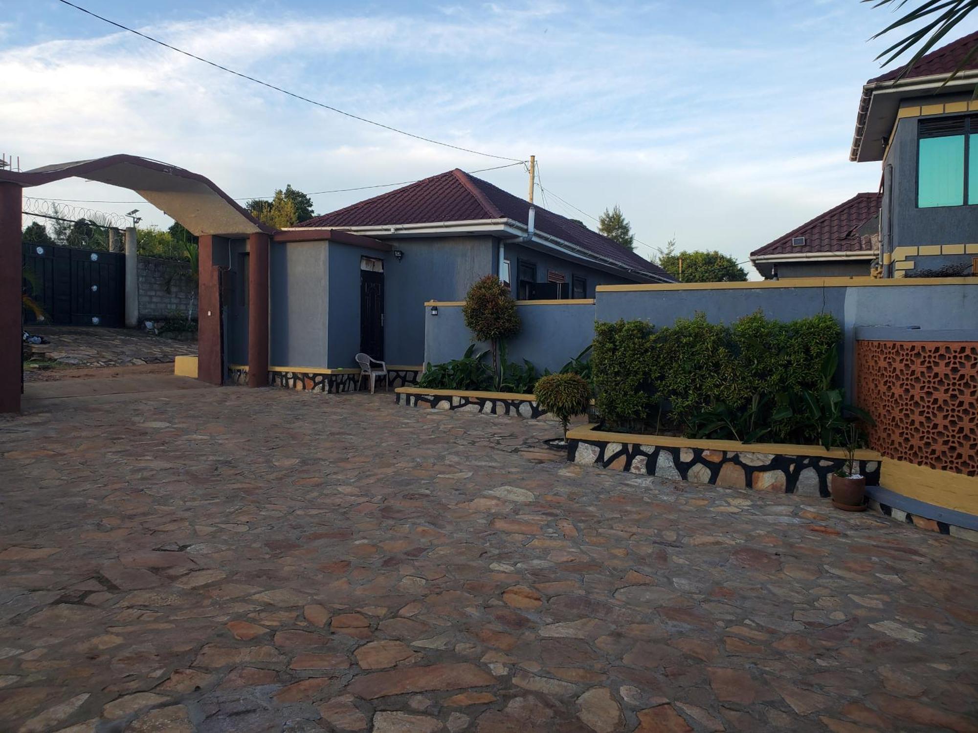 Gorilla African Guest House Entebbe Exterior foto