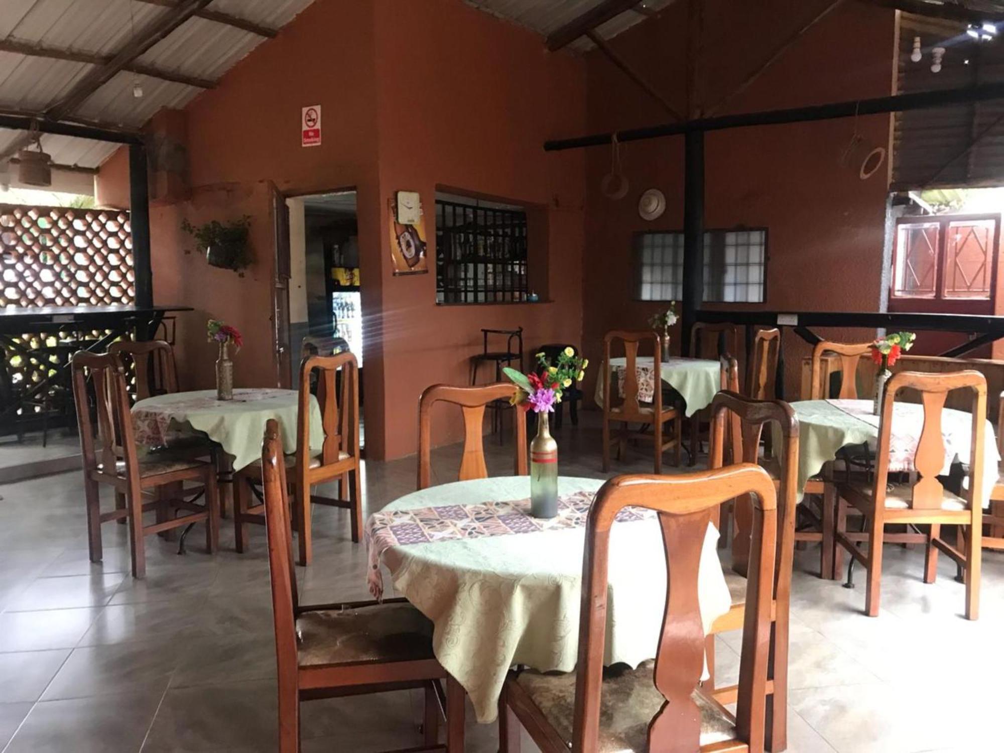 Gorilla African Guest House Entebbe Exterior foto